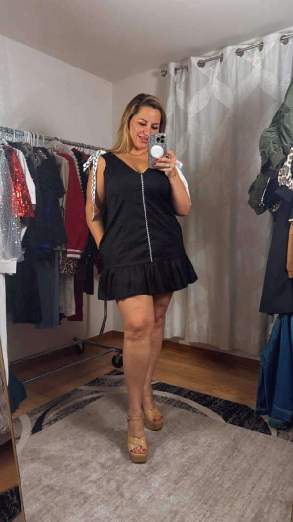 Vestido corto negro